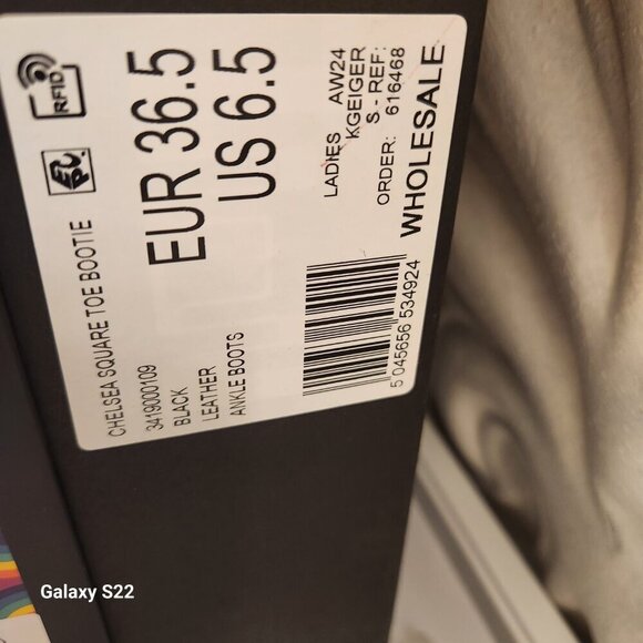 Kurt Geiger London Black Leather Chelsea Square Toe Booties. NIB. Various. - Picture 3 of 13